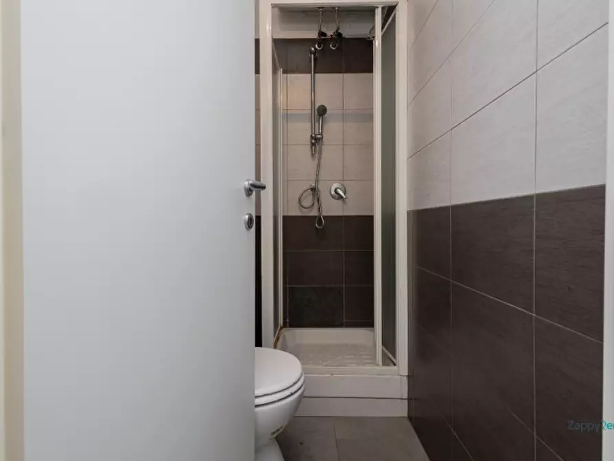 Immagine 20 di Camera in affitto  in Via Felice Casati a Milano