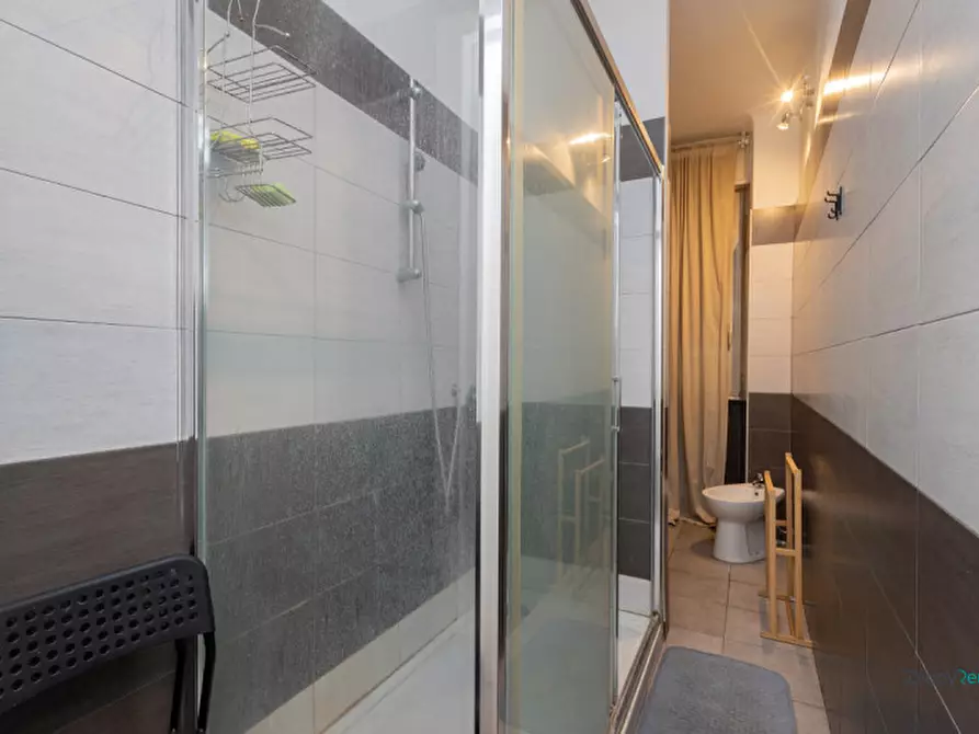 Immagine 23 di Camera in affitto  in Via Felice Casati a Milano