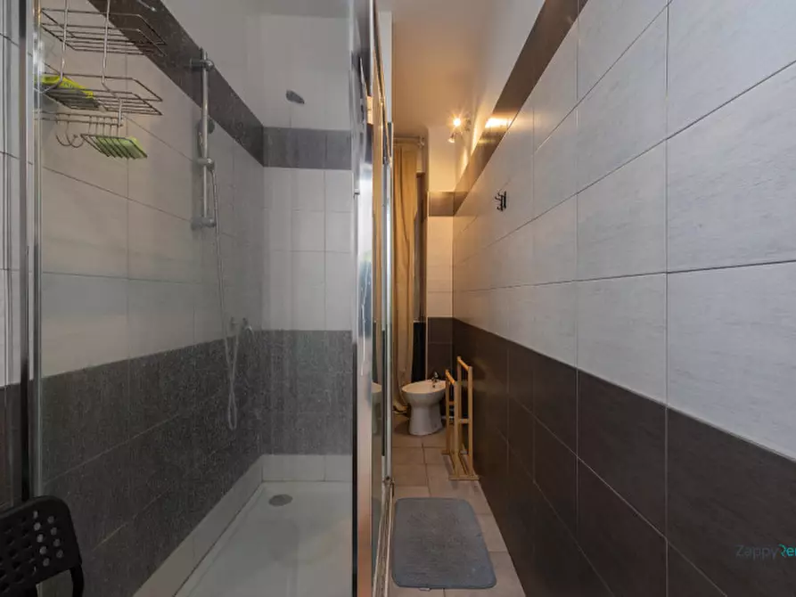 Immagine 24 di Camera in affitto  in Via Felice Casati a Milano