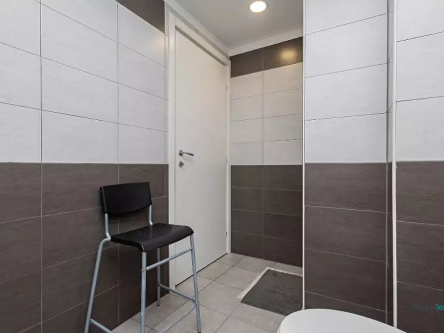 Immagine 36 di Camera in affitto  in Via Felice Casati a Milano