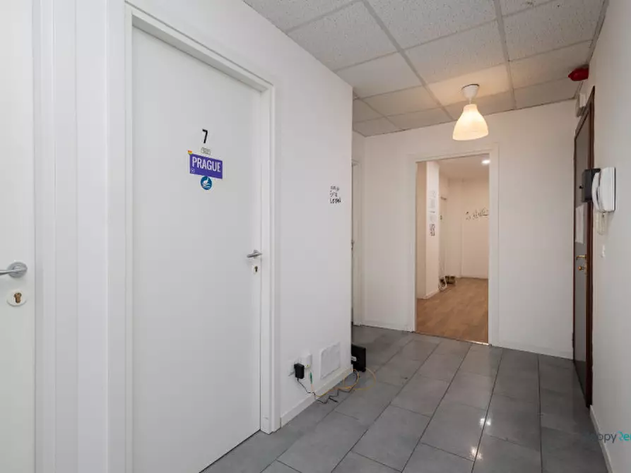 Immagine 39 di Camera in affitto  in Via Felice Casati a Milano