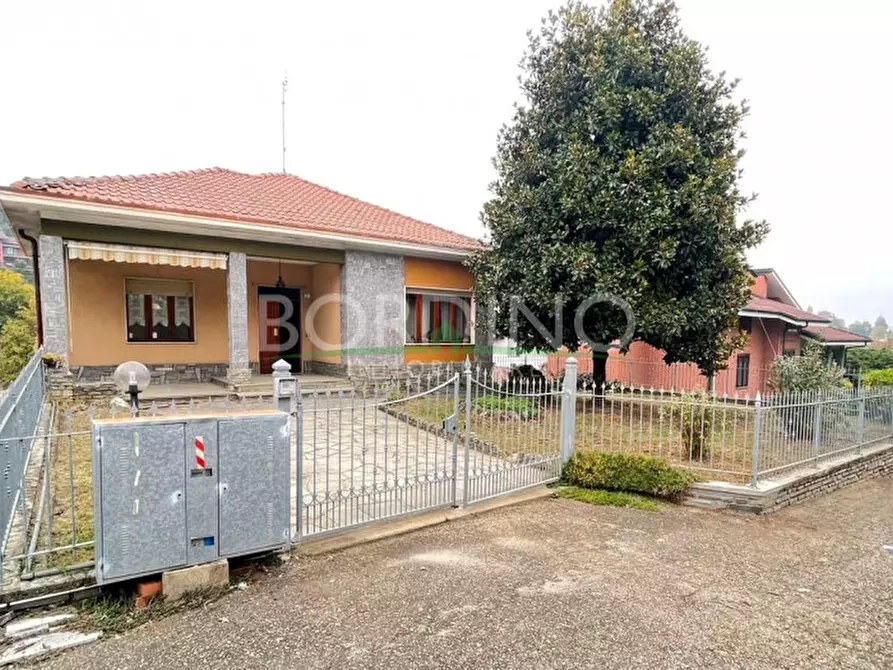 Immagine 3 di Villa in vendita  in Via Quattro Novembre snc a Castagnito