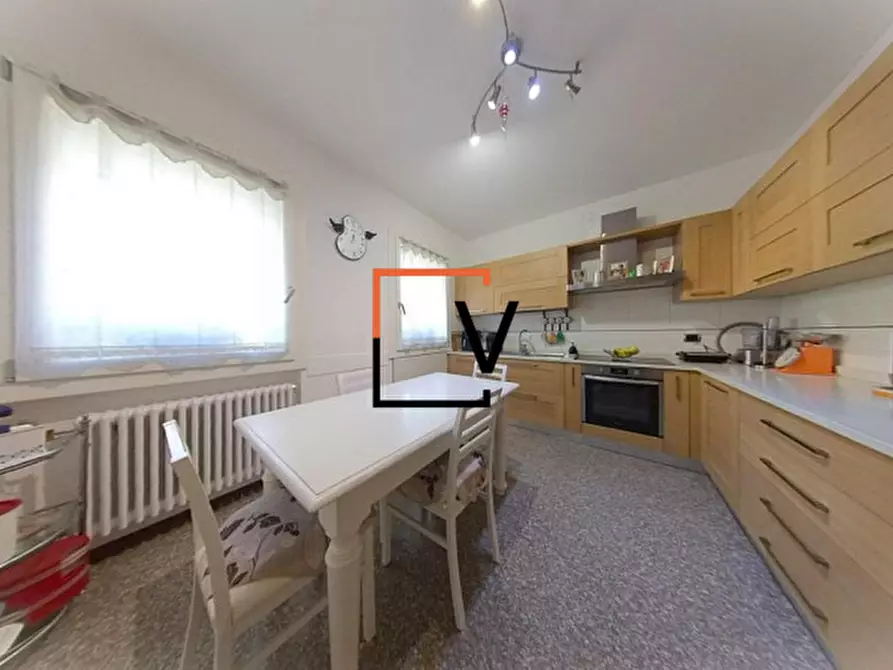 Immagine 2 di Villetta a schiera in vendita  in via Roma a Casier