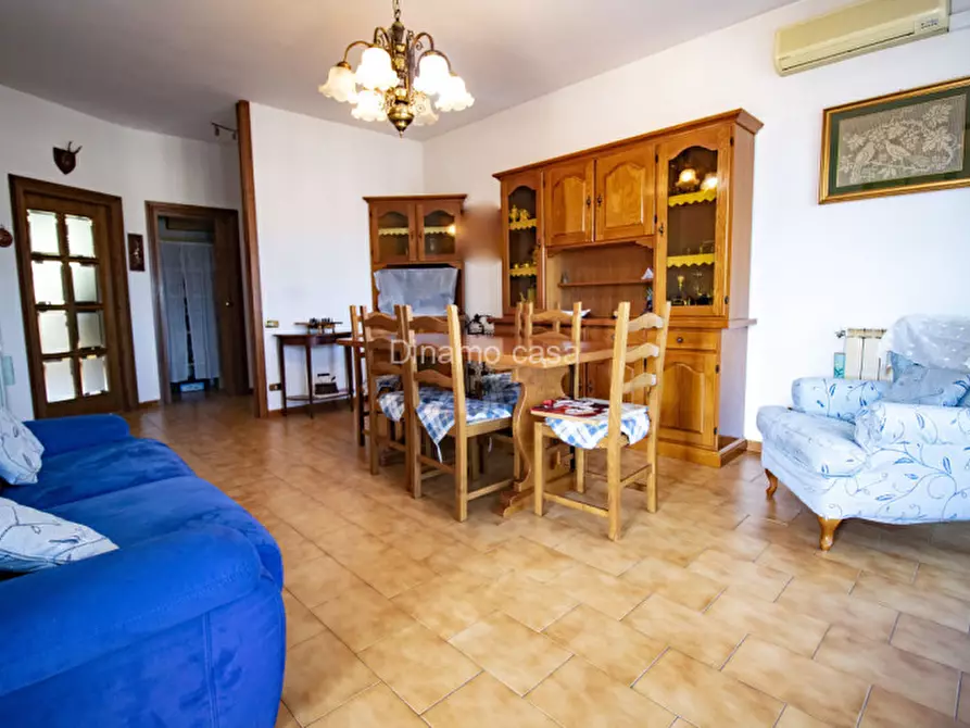 Immagine 3 di Appartamento in vendita  a Carmignano