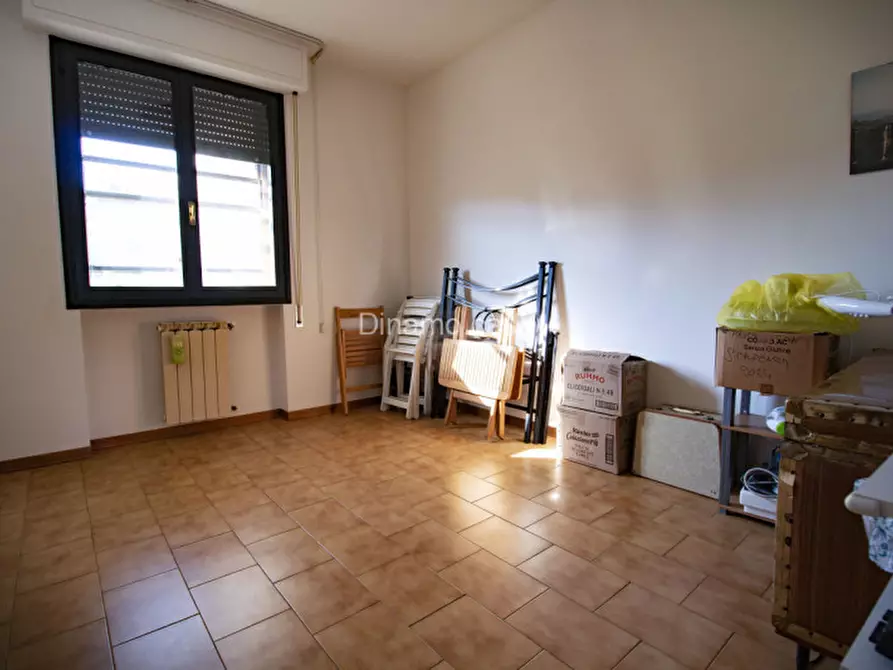 Immagine 15 di Appartamento in vendita  a Carmignano