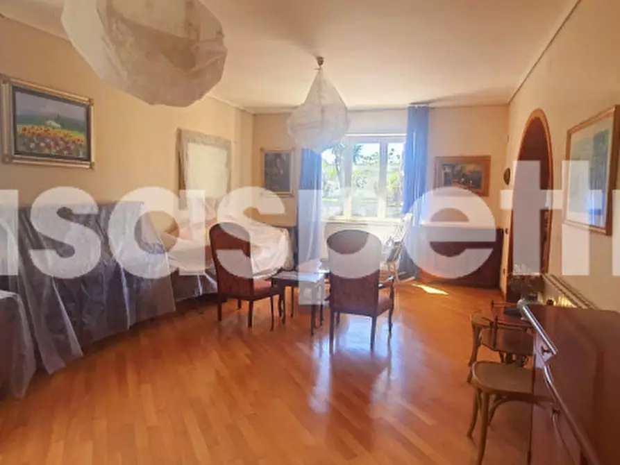 Immagine 10 di Villa in vendita  in Via Gela a Siracusa