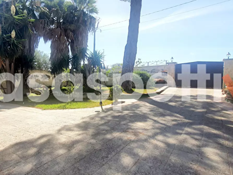 Immagine 41 di Villa in vendita  in Via Gela a Siracusa