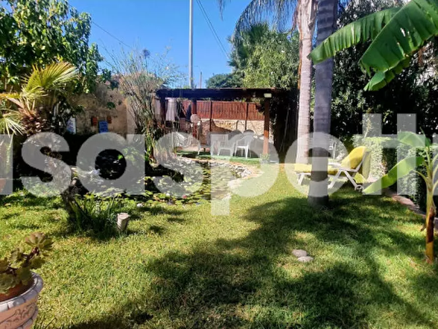 Immagine 43 di Villa in vendita  in Via Gela a Siracusa