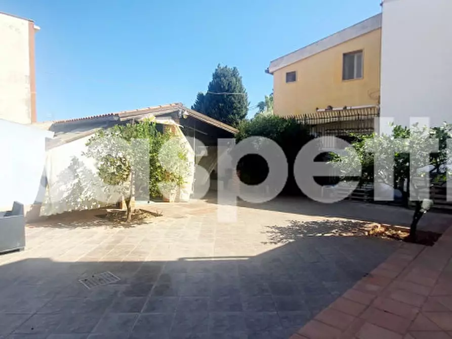 Immagine 46 di Villa in vendita  in Via Gela a Siracusa