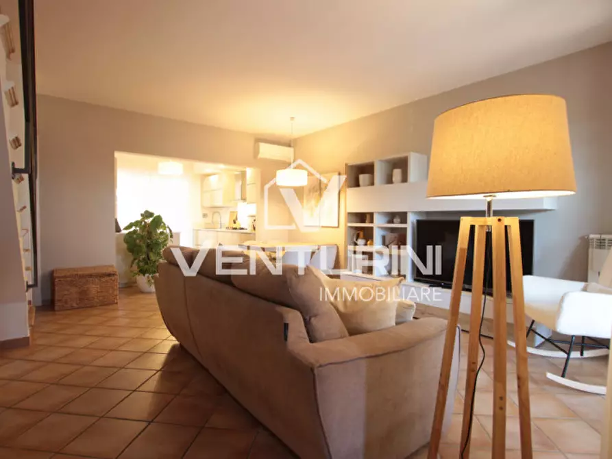 Immagine 2 di Appartamento in vendita  in Via Visano, 21 a Roma