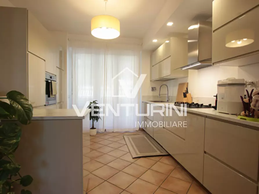 Immagine 10 di Appartamento in vendita  in Via Visano, 21 a Roma