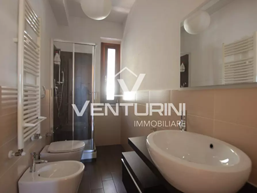 Immagine 13 di Appartamento in vendita  in Via Visano, 21 a Roma