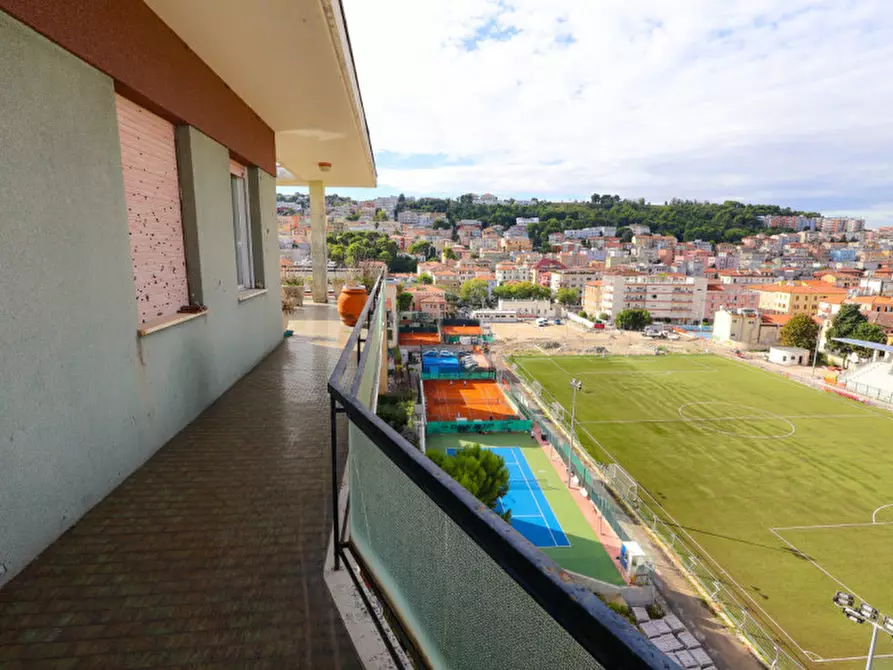 Immagine 35 di Attico in vendita  in Via Enrico Toti 28 a Ancona