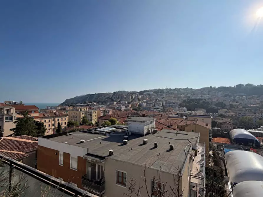 Immagine 46 di Attico in vendita  in Via Enrico Toti 28 a Ancona