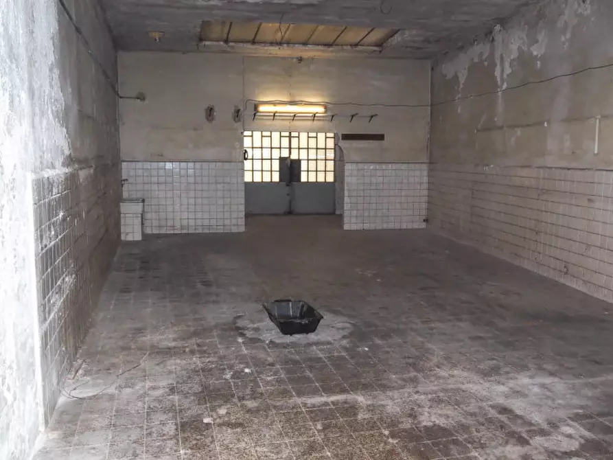 Immagine 10 di Magazzino in vendita  in Via Paolo Sarpi 74 a Torino