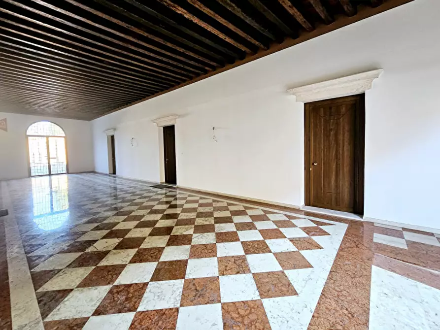 Immagine 1 di Ufficio in affitto  in via principe umberto a Este