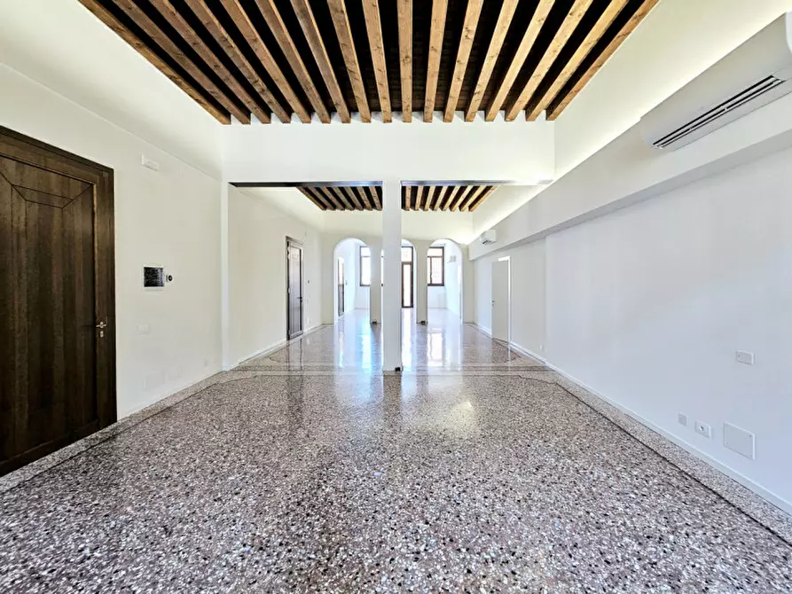 Immagine 2 di Ufficio in affitto  in via principe umberto a Este