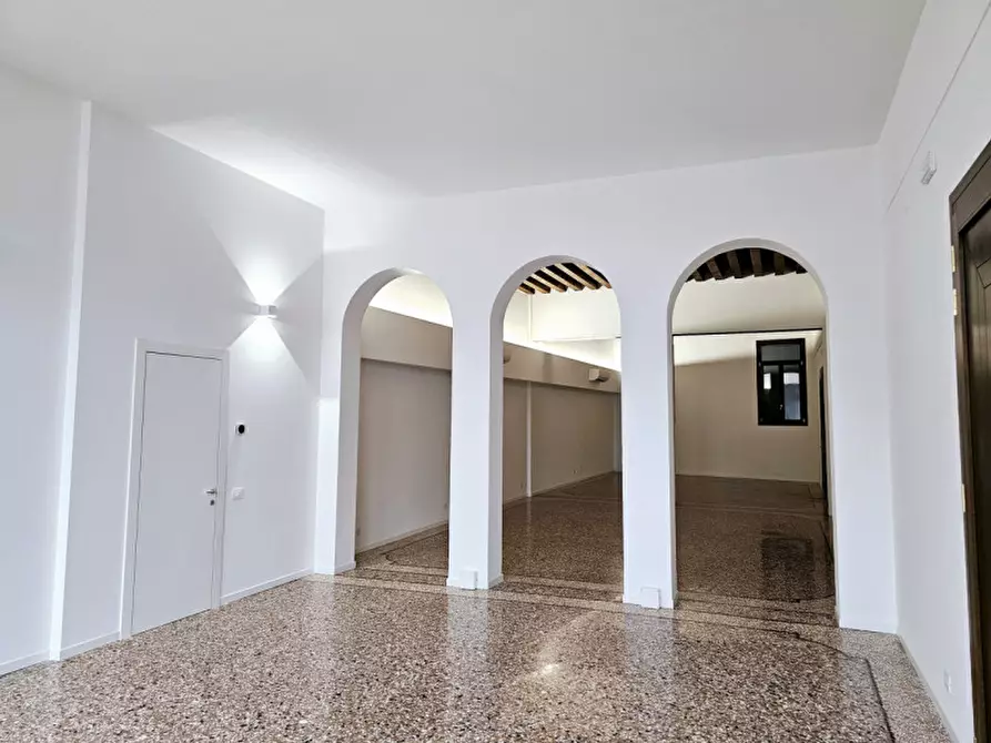 Immagine 4 di Ufficio in affitto  in via principe umberto a Este