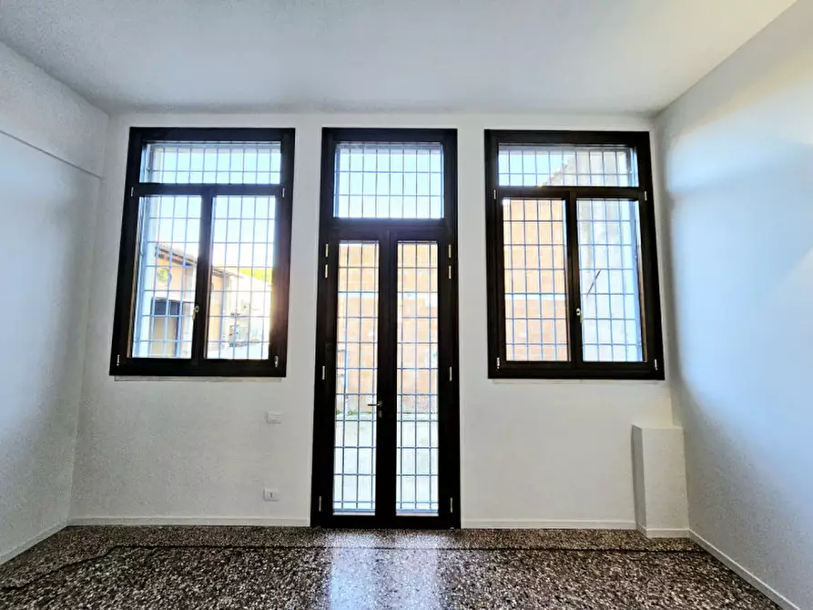 Immagine 15 di Ufficio in affitto  in via principe umberto a Este