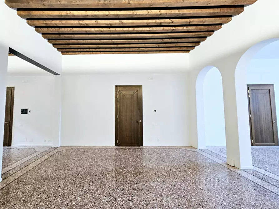 Immagine 17 di Ufficio in affitto  in via principe umberto a Este