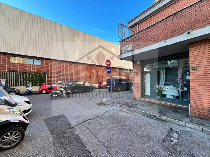 Immagine 3 di Posto auto in affitto  in Via Teodulo Mabellini a Firenze