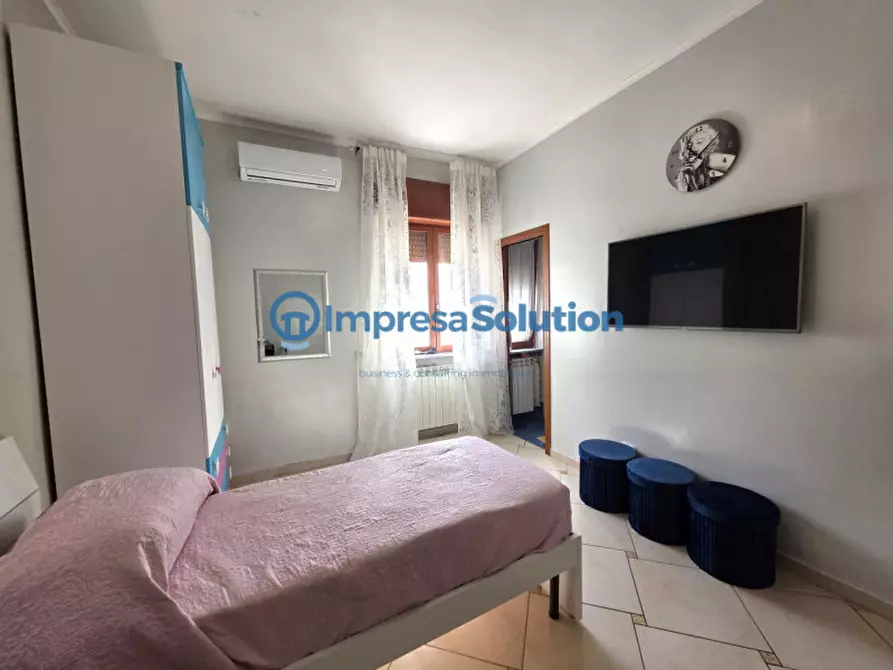 Immagine 13 di Camera in affitto  in Via Enrico Arlotta a Napoli