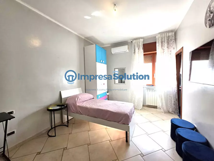 Immagine 14 di Camera in affitto  in Via Enrico Arlotta a Napoli