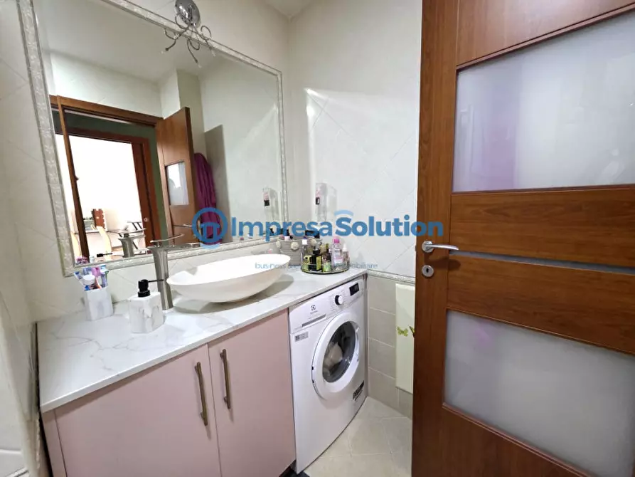 Immagine 36 di Camera in affitto  in Via Enrico Arlotta a Napoli