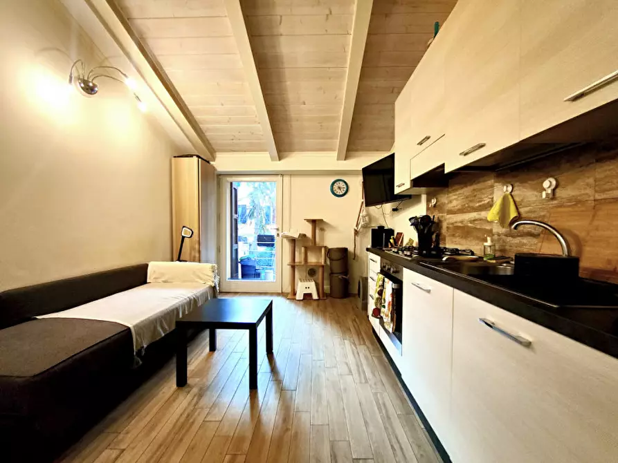 Immagine 2 di Appartamento in vendita  in via sant'apollonia a Bologna