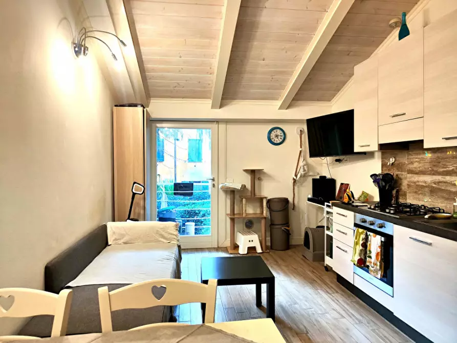 Immagine 3 di Appartamento in vendita  in via sant'apollonia a Bologna