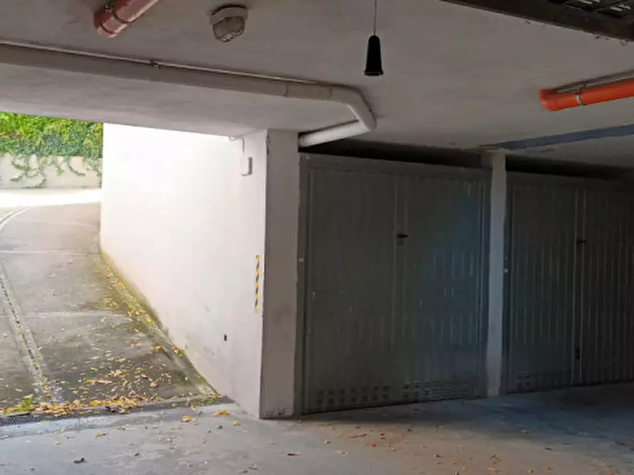 Immagine 3 di Garage in vendita  in VIA PORRETTANA 9 a Bologna