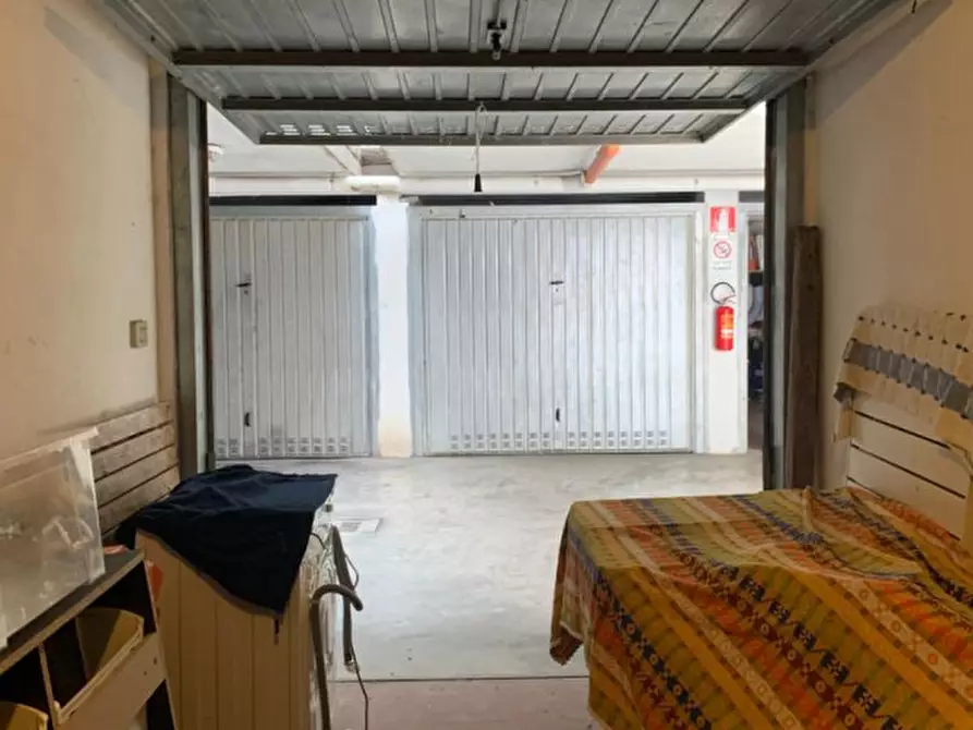 Immagine 4 di Garage in vendita  in VIA PORRETTANA 9 a Bologna