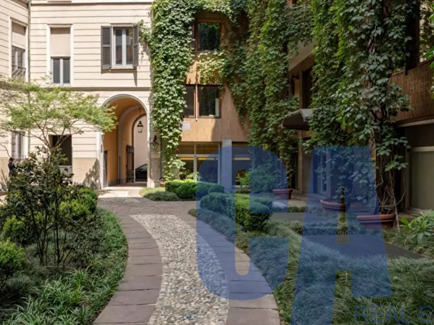 Immagine 15 di Ufficio in affitto  in PIAZZA CASTELLO a Milano