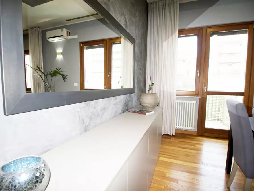 Immagine 9 di Appartamento in vendita  in Via Cesare Battisti a Pescara