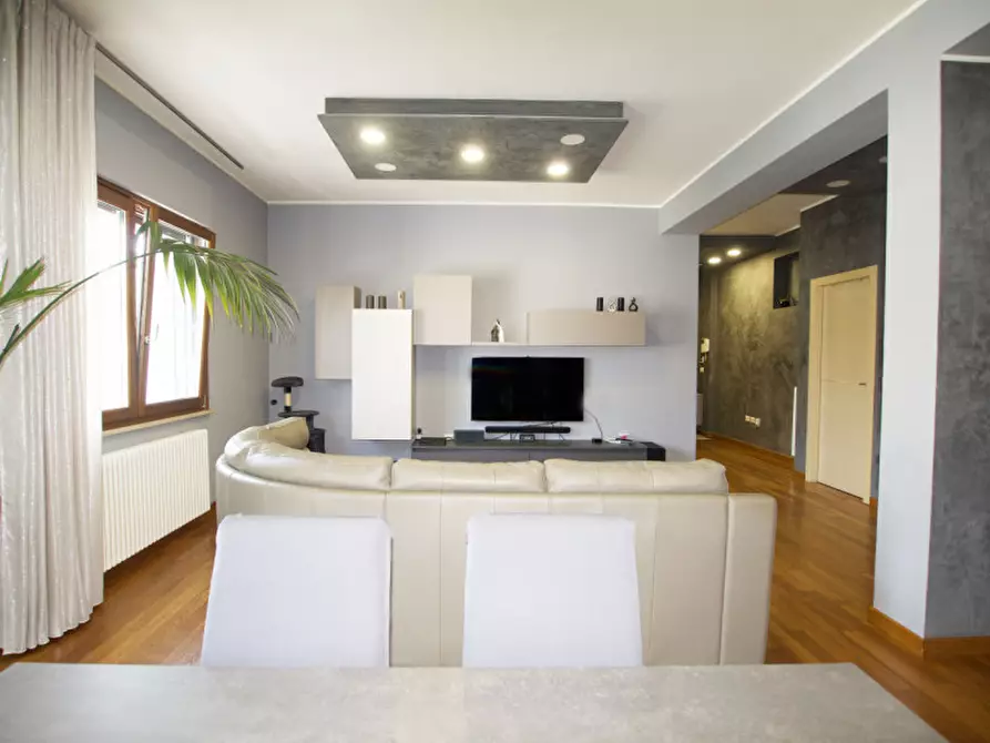 Immagine 10 di Appartamento in vendita  in Via Cesare Battisti a Pescara