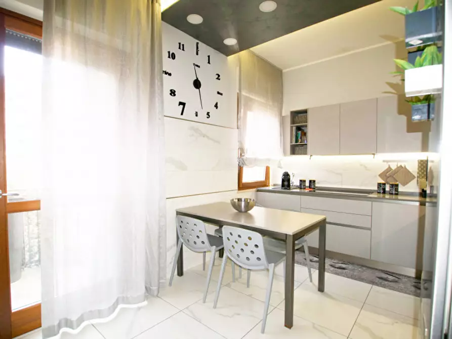 Immagine 18 di Appartamento in vendita  in Via Cesare Battisti a Pescara