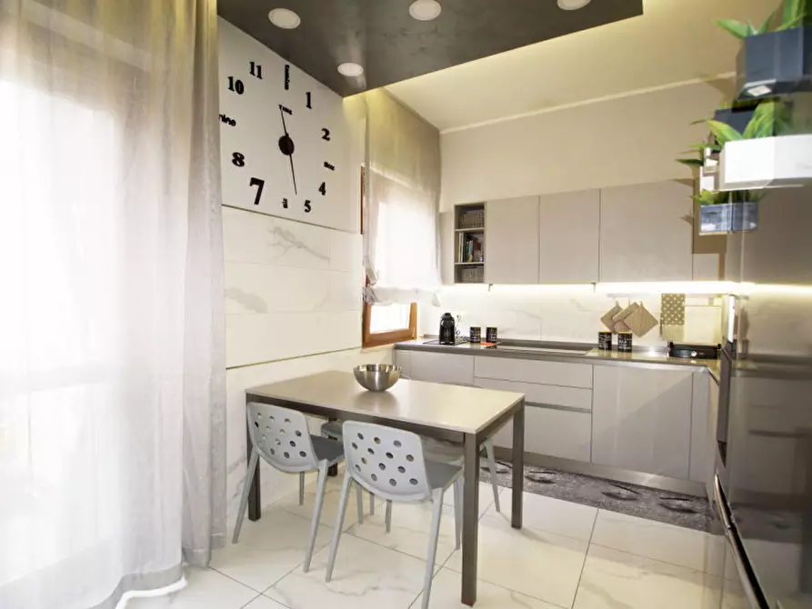 Immagine 20 di Appartamento in vendita  in Via Cesare Battisti a Pescara