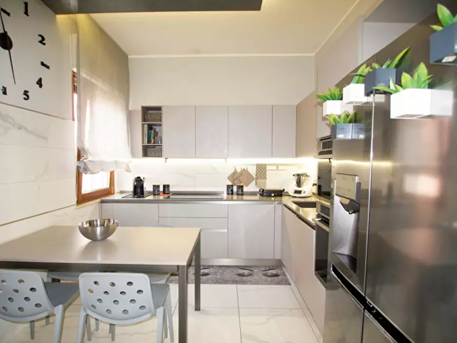 Immagine 22 di Appartamento in vendita  in Via Cesare Battisti a Pescara