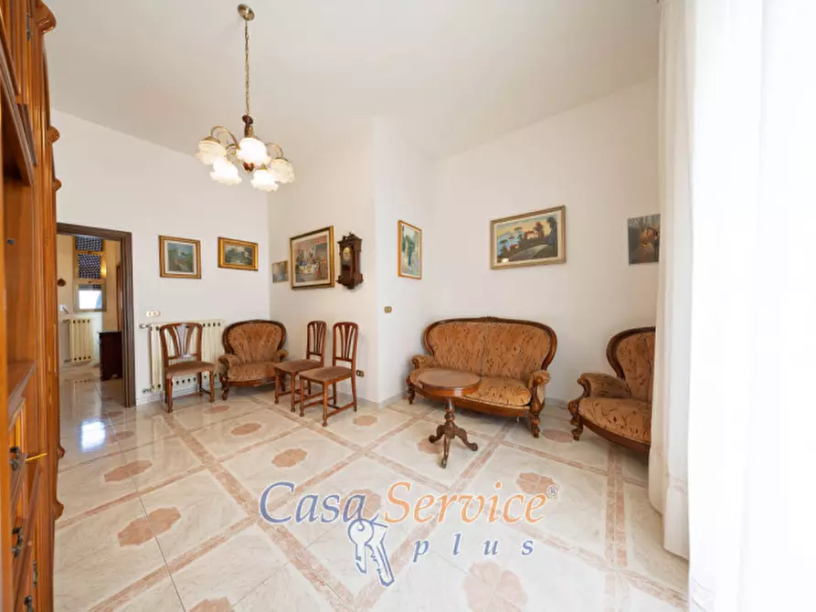 Immagine 2 di Casa indipendente in vendita  in Via Casa Savoia a Parabita