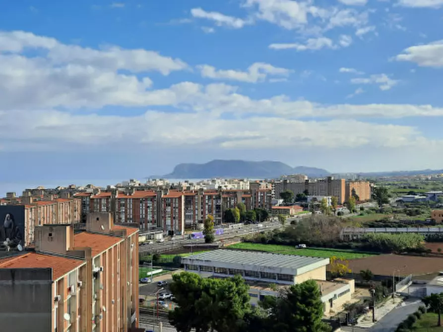 Immagine 14 di Attico in vendita  in Via Pecori Giraldi a Palermo