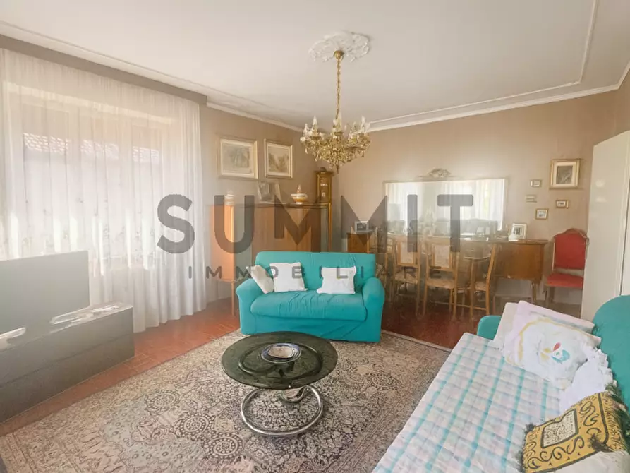 Immagine 2 di Appartamento in vendita  a Schio