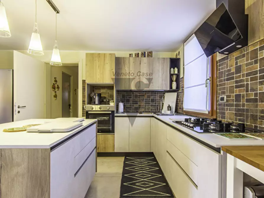 Immagine 10 di Villa in vendita  a Santa Maria Di Sala