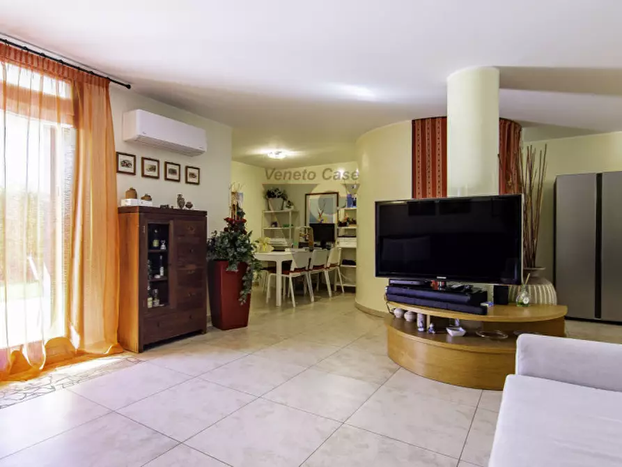 Immagine 15 di Villa in vendita  a Santa Maria Di Sala