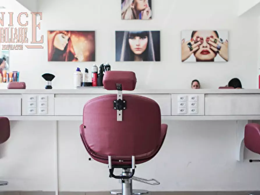 Immagine 2 di Attività commerciale in vendita  a Venezia