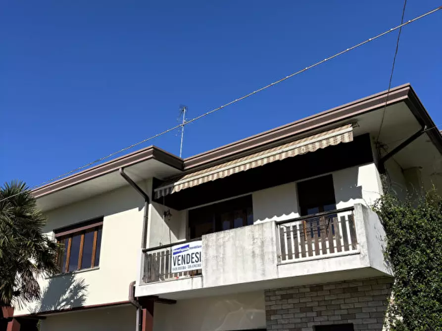 Immagine 4 di Casa indipendente in vendita  in Via Rindola Alta a Vittorio Veneto