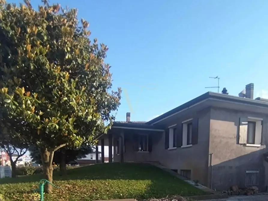 Immagine 1 di Casa indipendente in vendita  in Via Giovanni Paolo II a Sossano