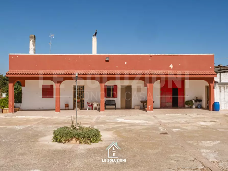 Immagine 1 di Villa in vendita  in CONTRADA CASABOLI a Noci