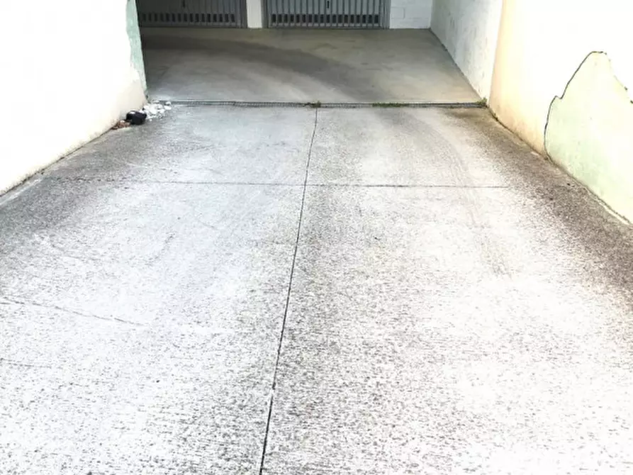 Immagine 4 di Garage in vendita  in Via Grazia Deledda 179/a Sassari a Sassari