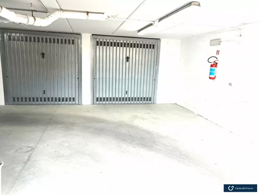 Immagine 5 di Garage in vendita  in Via Grazia Deledda 179/a Sassari a Sassari