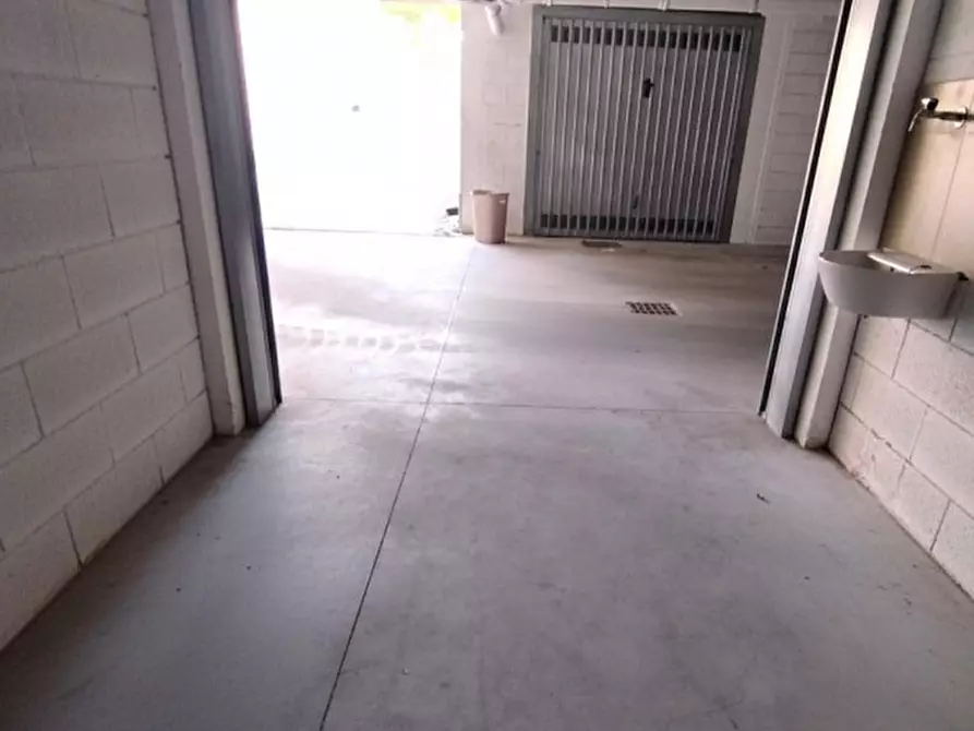 Immagine 7 di Garage in vendita  in Via Grazia Deledda 179/a Sassari a Sassari